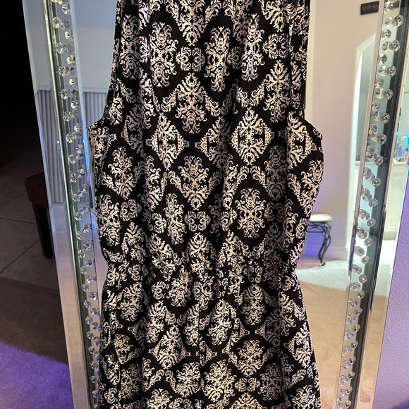 Short romper - Picture 7 of 8